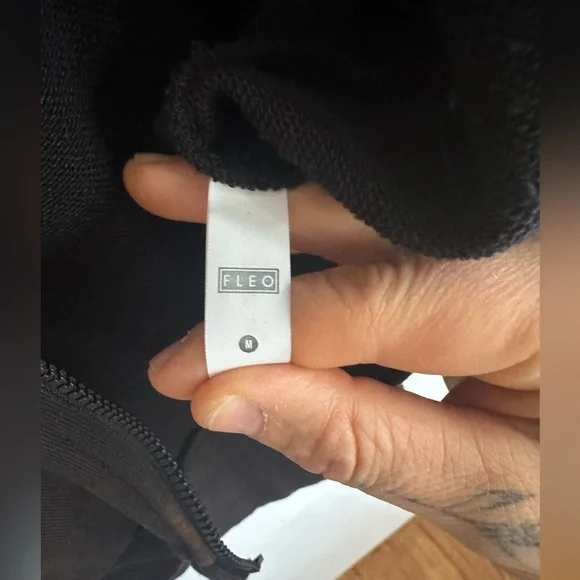 Fleo medium black bleach-wash hoodie. - Picture 4 of 4